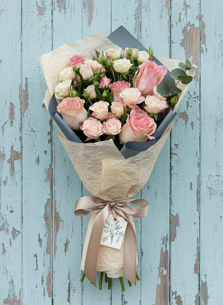 Букет цветов из: Розы в Ивоте