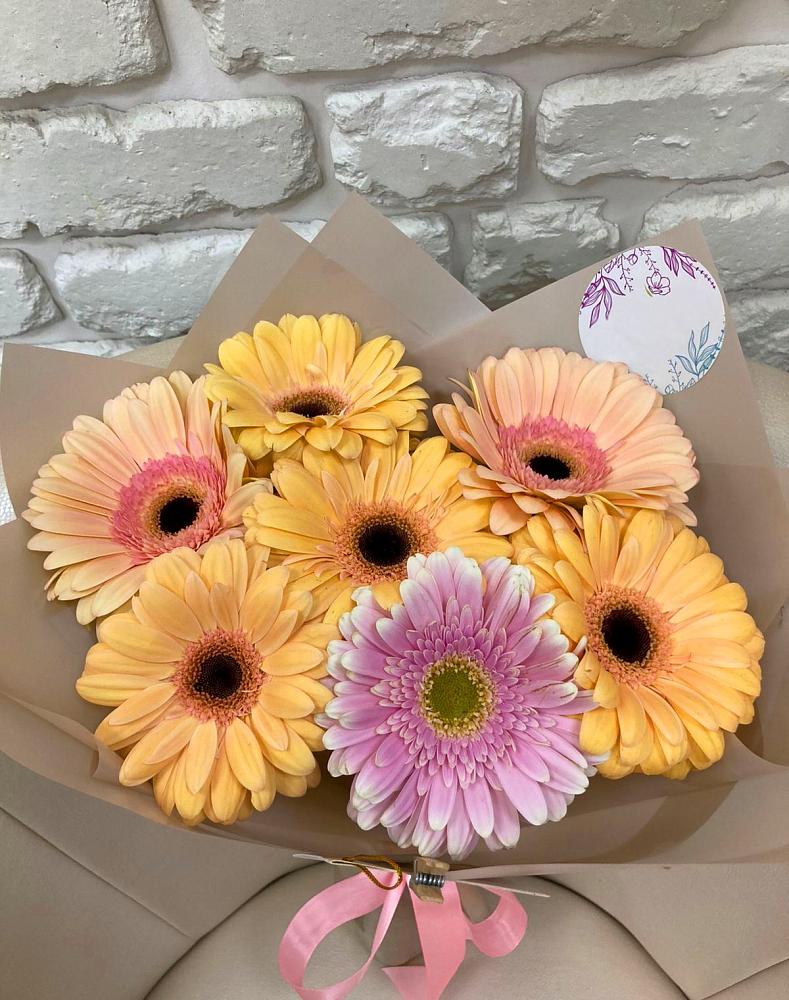Букет цветов из: Герберы в Ивоте