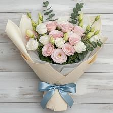 Букет цветов из:  Лизиантусы в Ивоте