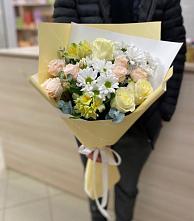 Букет цветов из:  Альстромерии, Розы и Хризантемы в Ивоте
