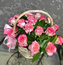 Цветочная композиция из Розы в корзине в Ивоте
