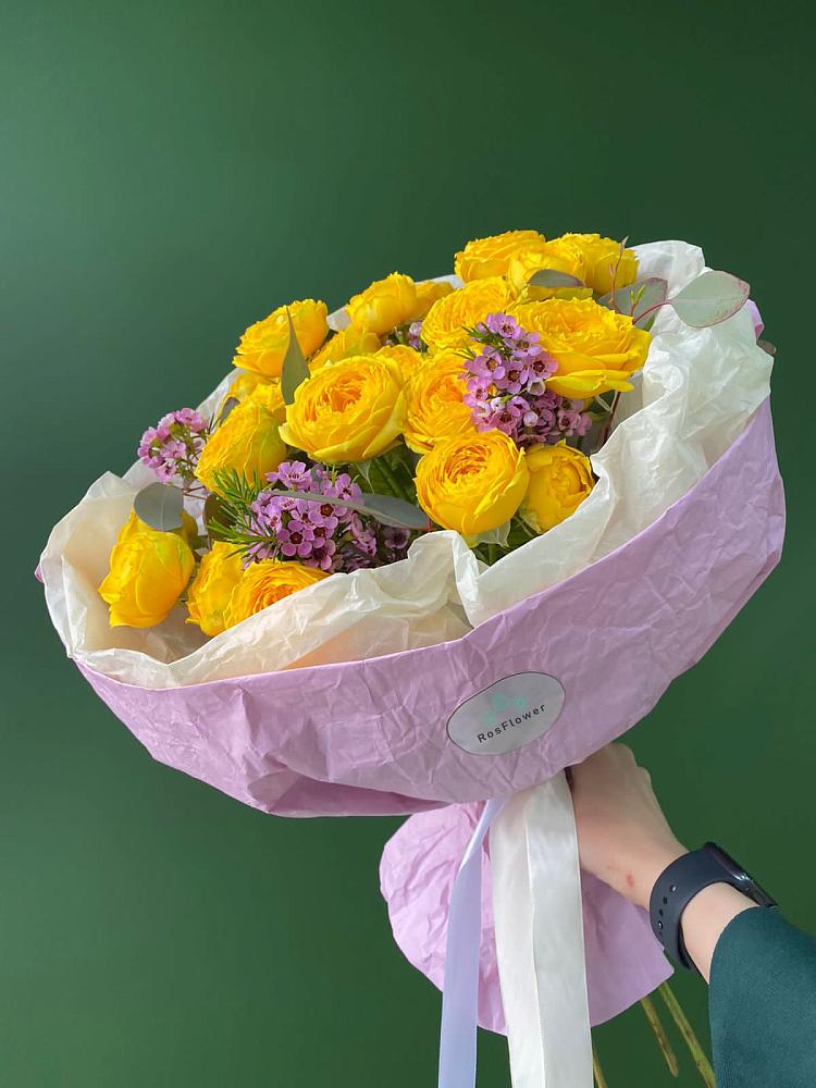 Кустовые желтые розы в Ивоте Букет Кустовые желтые розы в Ивоте