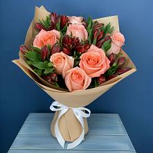 Букет цветов из:  Розы и Альстромерии в Ивоте