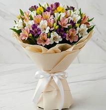 Букет цветов из:  Альстромерии в Ивоте