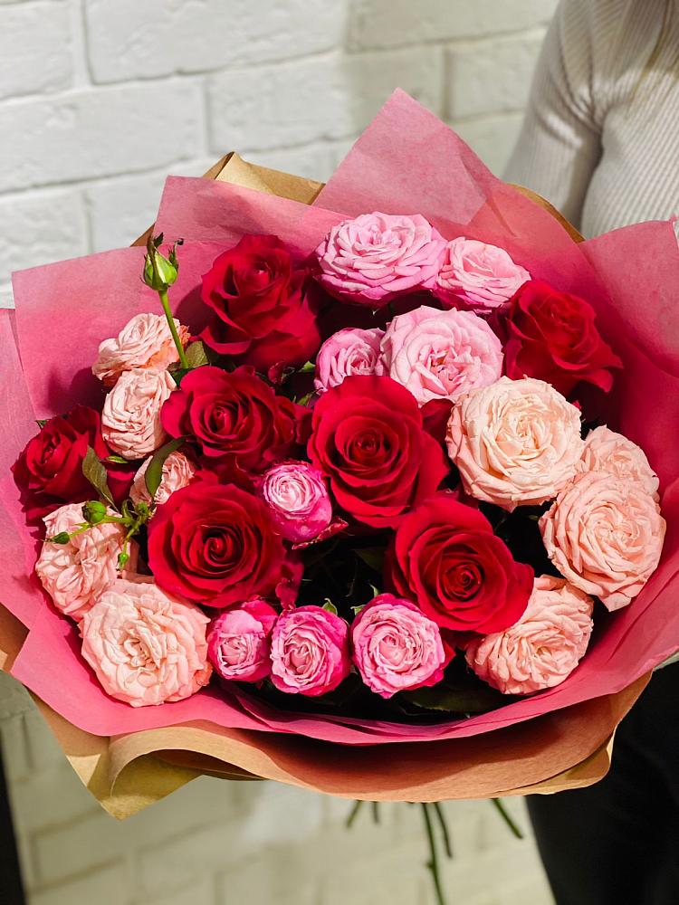 Букет цветов из: Розы в Ивоте