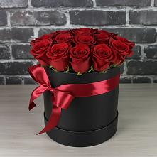 Цветочная композиция из Розы в шляпной коробке в Ивоте