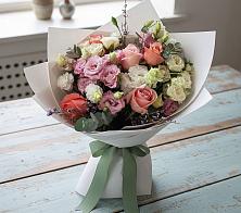 Букет цветов из:  Розы, Лизиантусы и Гвоздики в Ивоте