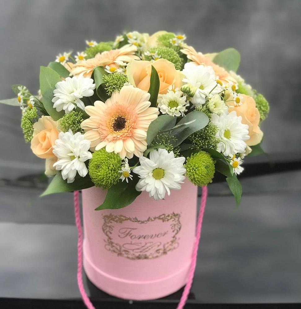 Цветочная композиция из Розы, Герберы и Хризантемы в шляпной коробке в Ивоте