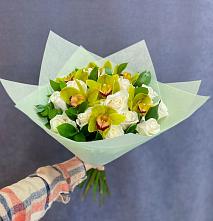 Букет цветов из:  Орхидеи и Розы в Ивоте