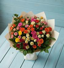 Букет Микс из разноцветных кустовых роз в Ивоте